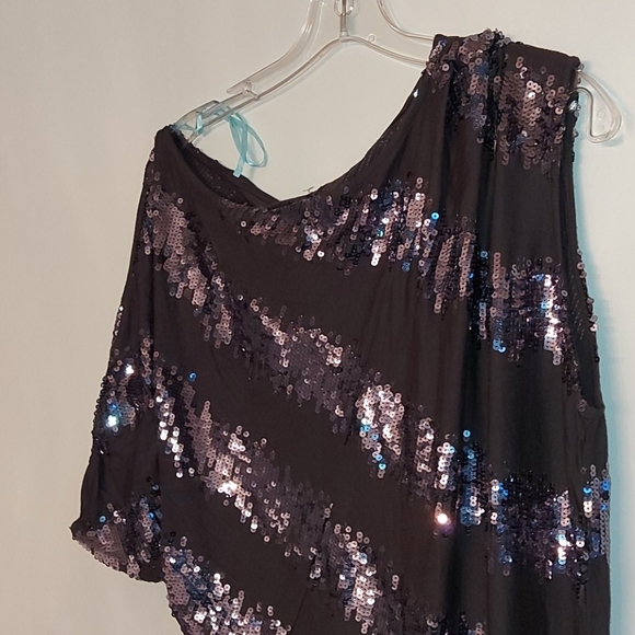 Sequenced Dress👗🛍 - Picture 4 of 7